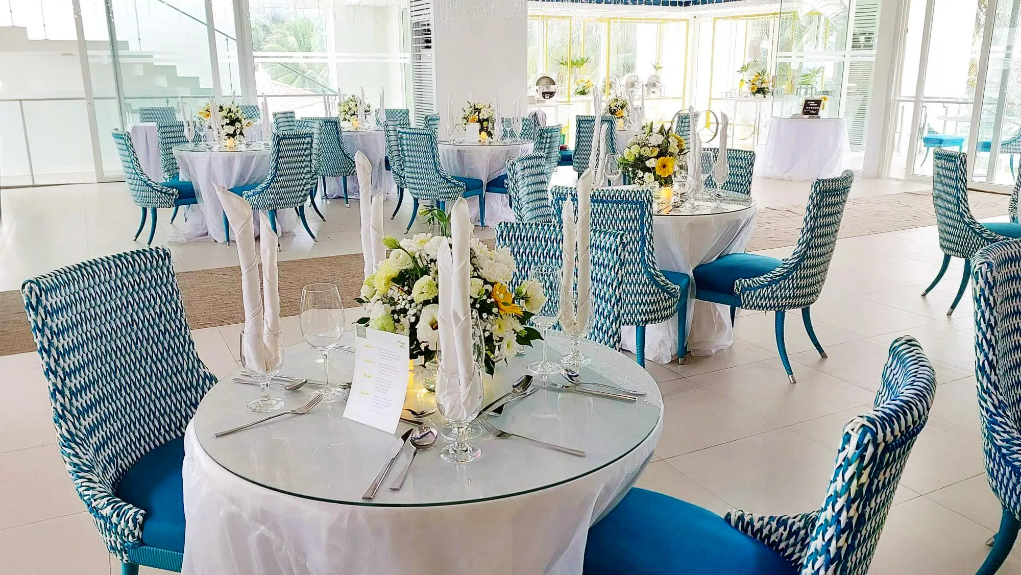 Banquet dining setup